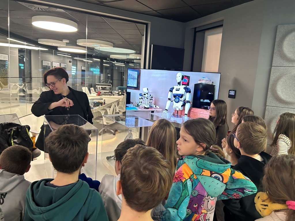 poseta palati nauke 13 poseta palati nauke 13