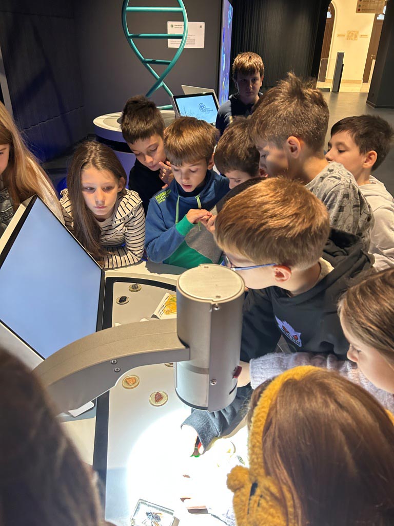 poseta palati nauke 24 poseta palati nauke 24