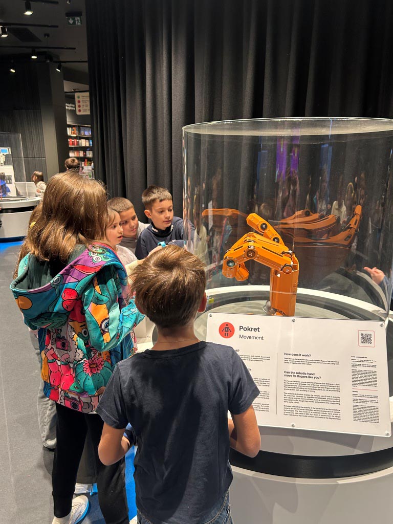 poseta palati nauke 37 poseta palati nauke 37