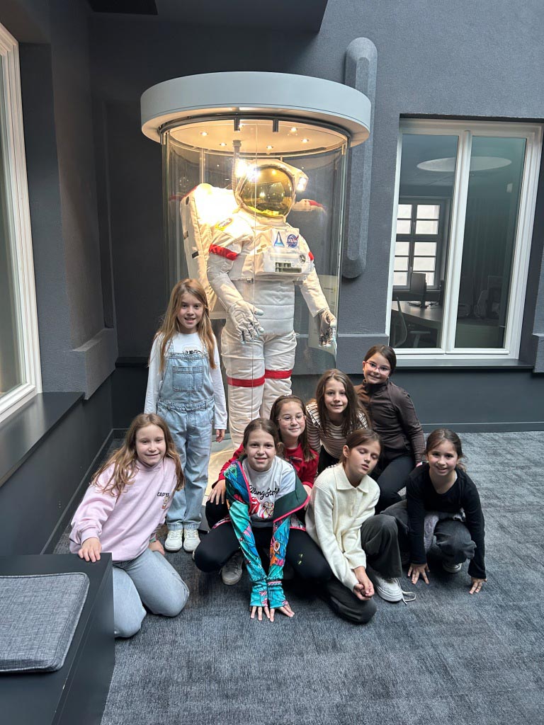 poseta palati nauke 46 poseta palati nauke 46