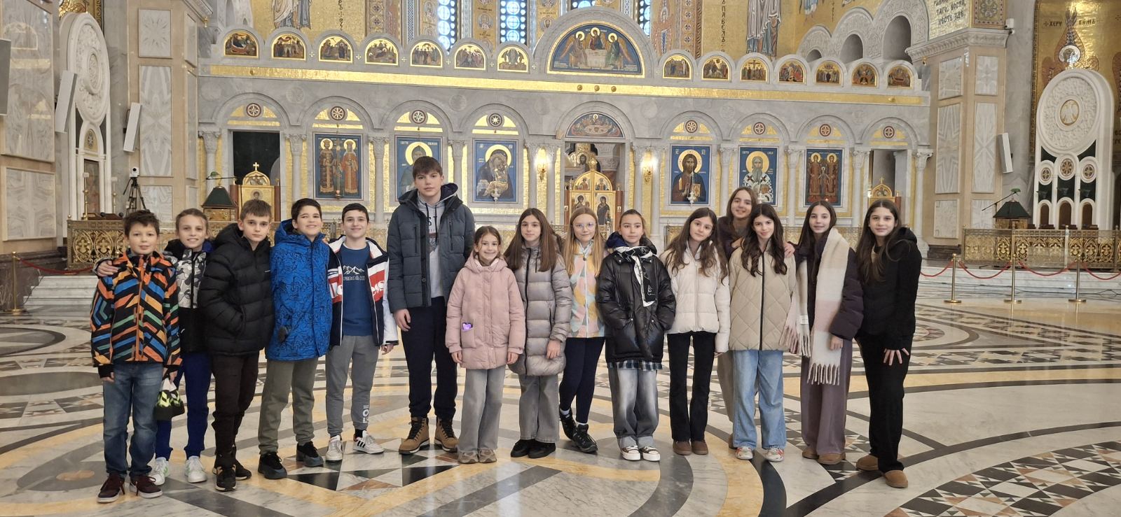 poseta hramu svetog save 1 poseta hramu svetog save 1