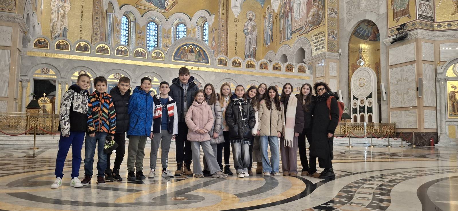 poseta hramu svetog save 3 poseta hramu svetog save 3